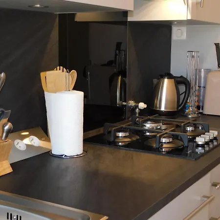 Apartment T2 Standing Vitoria Climatise Avec Parking, Proche